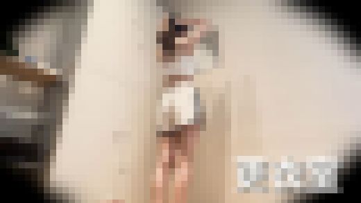 パーソナルジムの闇【4】無料体験 セクハラ指導録 美人携帯ショップ店員［リノさん］23歳 警戒心強めなスリム巨乳Ｅカップ　サンプル画像1