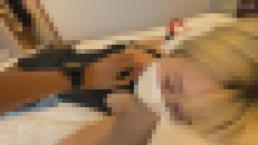 こちょこちょ族　グラドル級の同人モデルは金髪超敏感娘〜10th〜　すず　21歳　シン・ジャージ大股開き編　サンプル画像2