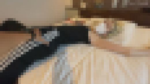 こちょこちょ族　グラドル級の同人モデルは金髪超敏感娘〜10th〜　すず　21歳　シン・ジャージ大股開き編　サンプル画像3