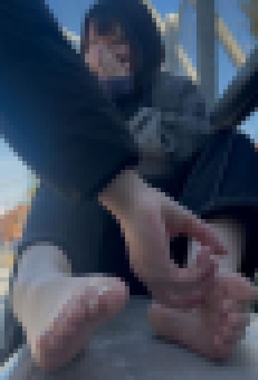 清楚系美女24cm超絶激弱足裏くすぐり足くらべ！5分27秒　サンプル画像2