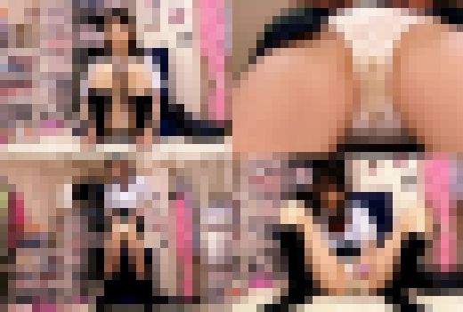 敏感オマンコのヌレ濡れマン汁でシミつきオパンティー１２　サンプル画像1