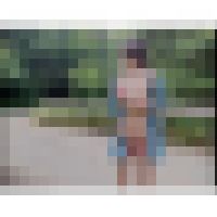 公共の道路の真ん中でオナニー　野外露出のスリルがやめられない サンプル画像