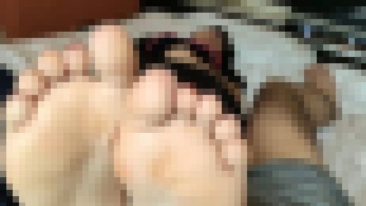 ４９分足責めネットで知り合った２２歳足の匂い、りんちゃん足責め、THE顔面踏んでもらいましたALLセット　サンプル画像3