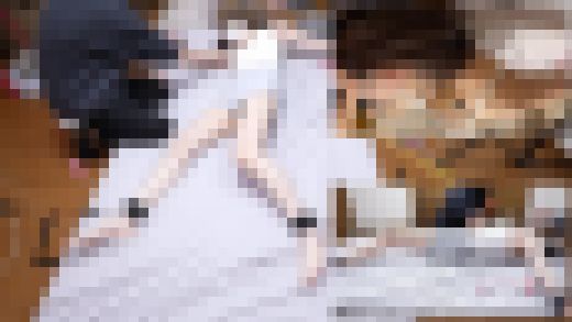 男勝りの罵声と力でオジサン達に抵抗し悪霊に憑りつかれたかのような激しい動きをするパワフル女子（完全オリジナル）　サンプル画像2