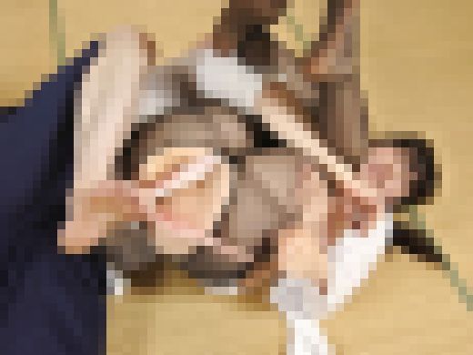 低身長・童顔デカ尻OLと護身術研修にきたら…2人きりになった瞬間に合.法セクハラ・マ●コと弄り倒し口内捻じ込みイラマ・チ●ポ突き　サンプル画像2