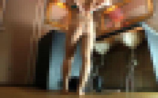 ボーイッシュお姉さんのクラブで生着替え♪　サンプル画像2