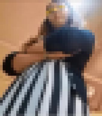 【逆さ撮り！！】Tバックのくい込み具合がGoodなお姉さんのパンチラ盗撮！！　サンプル画像2