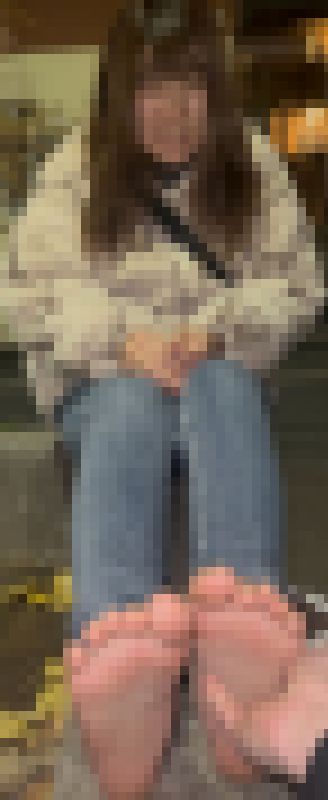 24cm激弱足裏くすぐり足くらべ！5分19秒　サンプル画像2