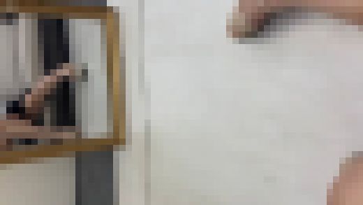 【1分間の美脚体験】タイトスカートのスリットから覗く脚に釘付け！　サンプル画像3