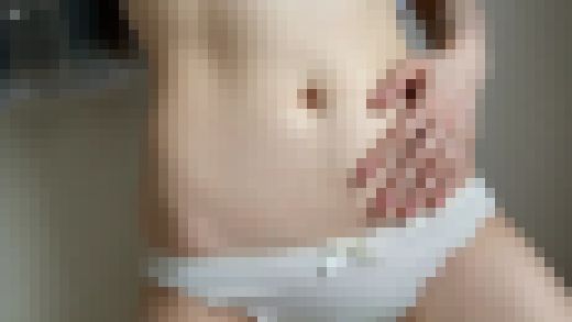 下着女性の魅惑の“穴”探索!? 鼻・へそ・口中フル公開 のどちんこ全開ムーブがこんなにキレイだったなんて　サンプル画像1