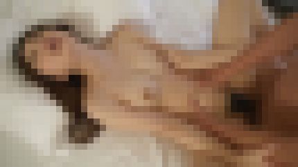 26歳人妻が他人棒で突かれてアソコをマン汁でベトベトにして何度も絶頂　サンプル画像3