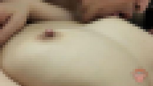 【接写】おっぱいをたっぷり味わう男　サンプル画像3