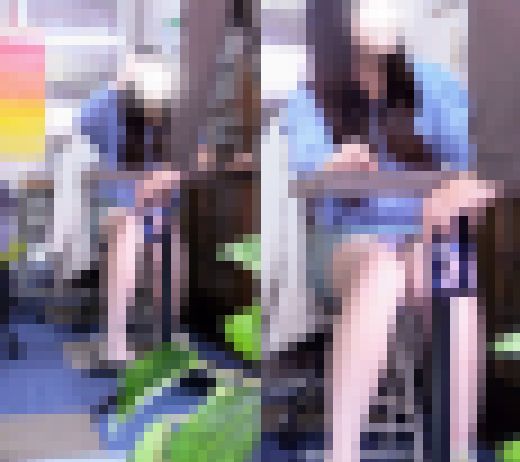 同業者パンチラ 「それ撮ってますよね?」気づかれてピンチ?可憐な笑顔のパンティ サンプル画像1