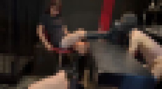 テニサー女子大生様がストレス発散にマゾ店員バーにご来店　サンプル画像3