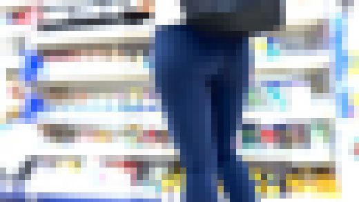 【４K・高画質】#30 パツパツレギパン娘のボリューム満点な下半身　サンプル画像2