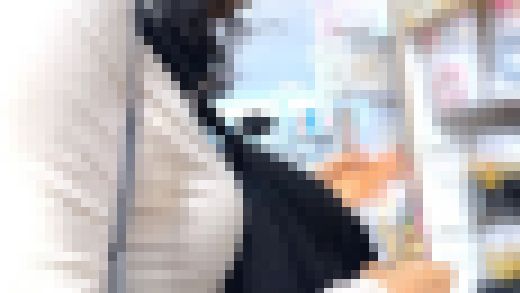 【４K・高画質】至高の膨らみ #9 スケブラ美女の前リュックで潰される最高の美乳に注目　サンプル画像3