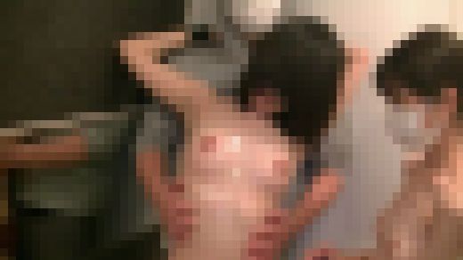 超敏感Ｄカップモデル　年下のガリガリモデルとレズくすぐり　　j-26-30-1　サンプル画像1