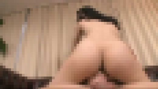 旦那の留守中にいやらしい出来心から男を誘惑している淫靡な人妻たち…　Part 2　サンプル画像2