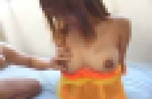 母乳ママ 子育て支援の男達に胸揉まれて吸われて絶頂!!　Part 2　サンプル画像1