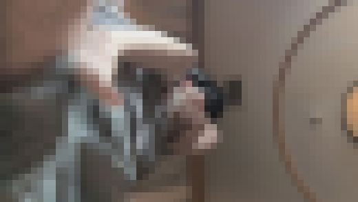 踏み活応援さなちゃん１９ストッキングでちんこ、顔面後ろから足責め　サンプル画像1