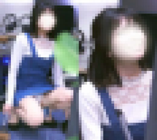 微笑むスレンダー彼女　パンティの色はホワイトルージュ　サンプル画像2