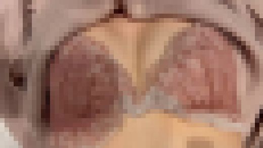 性欲を刺激する女盛りの肉質 ミニスカの代名詞ヒラヒラ系の素人美ギャルを背後から... サンプル画像2
