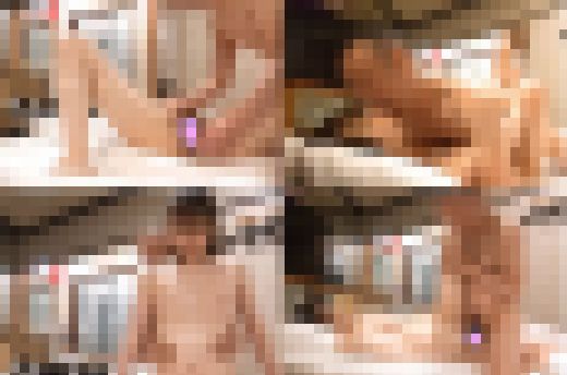 (再販商品) (個人撮影) スレンダーでフォルムの美しい19歳③ ローターにも興味津々　サンプル画像2