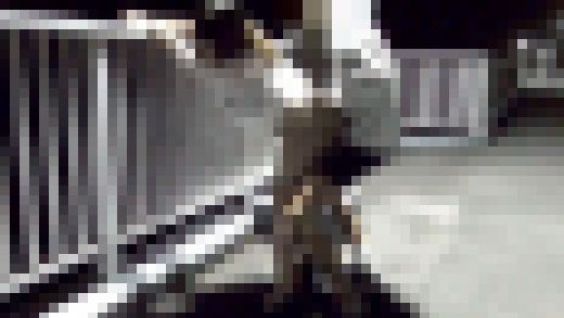 ぽっちゃりセフレと夜中に歩道橋で立ちバック＆正常位に挑戦！　サンプル画像3