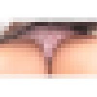 【パンチラ接写】陰唇がもっこりプニプニ♡パンティ越しにHな肉感 内容画像