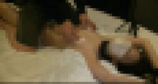 有名リ◯レ嬢モデル　禁断のくすぐりオイルマッサージプレイｊ-96-2-2　サンプル画像2