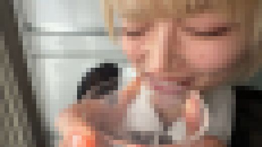 【個人撮影】安堂はるの 舌ブラシで「汚舌苔」採取　サンプル画像3