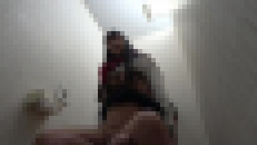 女子●●トイレで本能剥き出し映像流出！File.2　サンプル画像1