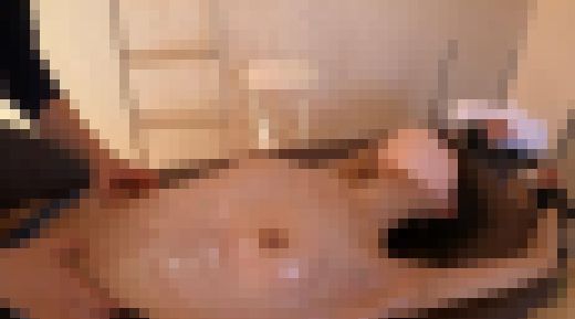 ガリガリモデル　秘密の撮影部屋でくすぐりオイルマッサージ 90-5-2　サンプル画像1