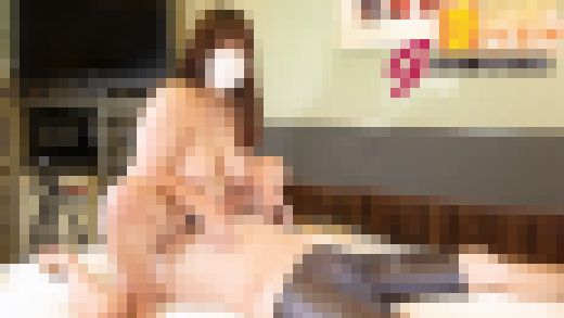Ｍ男イジメで爆笑！かなで巨尻顔面騎乗Ｍ男くすぐり顔踏みマッサージ　サンプル画像1