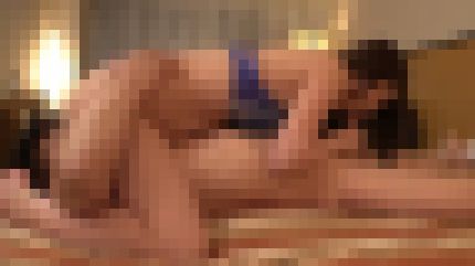 美巨乳の21歳女子大生が巨根で膣奥を突かれて快感に喘ぎ何度も絶頂　サンプル画像2