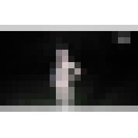 深夜にマイクロビキニの痴女現る！？ サンプル画像