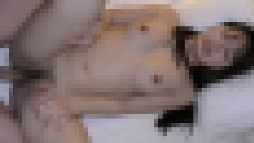 美脚美人OL2人とホテルで仲良く4PSEX、フェラ、口内発射、生挿入、中出しあり。　サンプル画像1