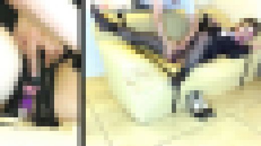 【蒸れ蒸れ黒ストCA】【初！Sofa手枷＆足枷】【感度◎】【足コキ】【イラマ射！】コスプレ美女の足指を舐めつくす！ゆかり23才　サンプル画像1