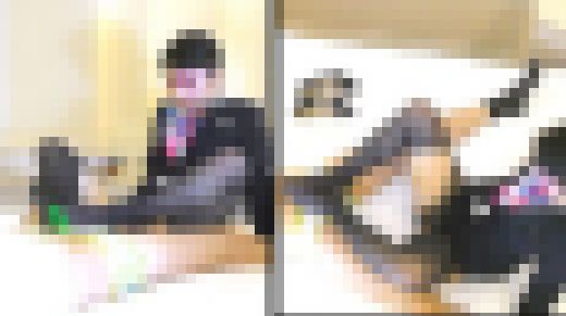 【蒸れ蒸れ黒ストCA】【初！Sofa手枷＆足枷】【感度◎】【足コキ】【イラマ射！】コスプレ美女の足指を舐めつくす！ゆかり23才　サンプル画像2