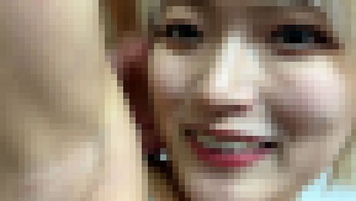 M男が街中で女性に声をかけてワキを舐めさせて貰う 美容部員 はるのちゃん wakn01-1　サンプル画像1