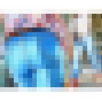 No.379パッツパツのデカ尻ラインを強調して終始左右に腰を振り歩くお姉さんの誘惑っぷりがスゴイ一品 サンプル画像