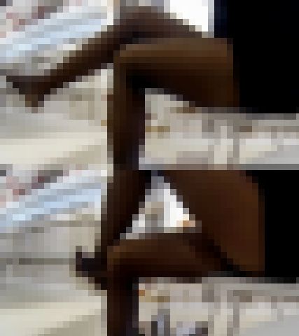 黒パンストお姉さん...スカートずり上がりパンプス脱ぎつま先足裏露出　サンプル画像2
