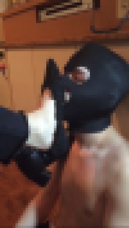 4101弾OL様たちが二十歳の男の子をいじめる　サンプル画像2