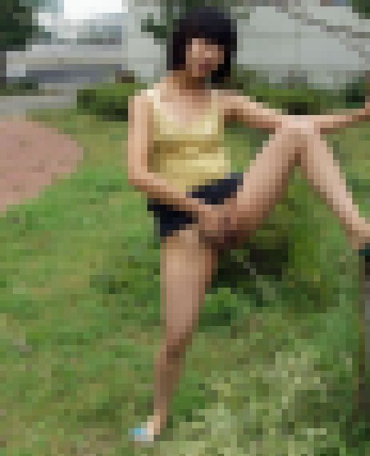 ◆素人投稿動画 画面拡大/画質向上版「服着ちゃいましたけど脱ぎますね」千代田区御茶ノ水のナースは露出が大好き 【Part.04：　サンプル画像1