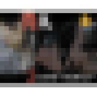 ［窃触/喘ぎ声有］上京初日の地獄。これがリアル。〜豪快おっぴろげ手マン編〜 サンプル画像