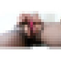 シャツ越しの爆乳色っぽ女優さんのパンスト張り裂けTバックパンチラ サンプル画像