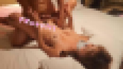 日焼け跡がエロい超美人ママ!!海でナンパ 白石麻◯似のシングルマザー サンプル画像3