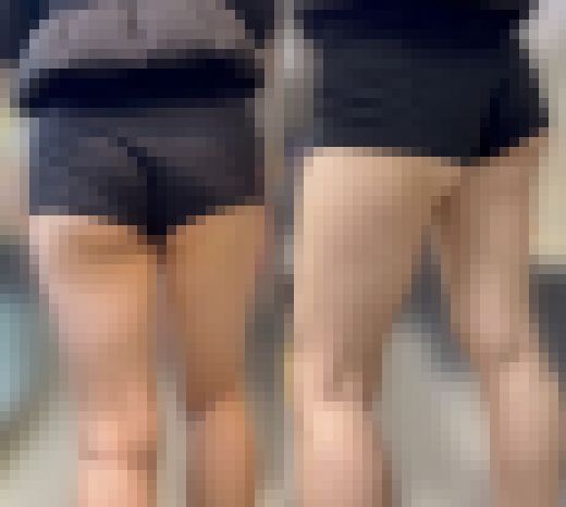 下尻がハミ出しすぎなムチムチセクシーお姉さん　サンプル画像1