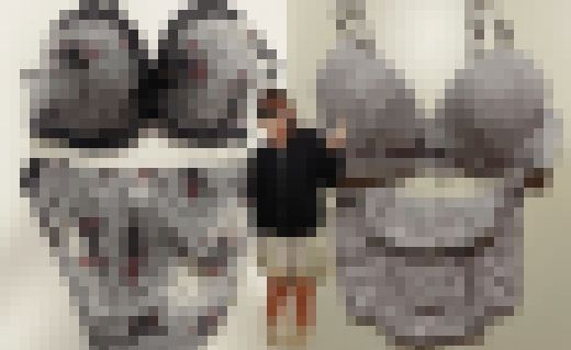 チアガールの知人の下着物色　サンプル画像1
