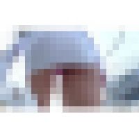 Tバックが股間に食い込むOLお姉さんの階段パンチラ サンプル画像